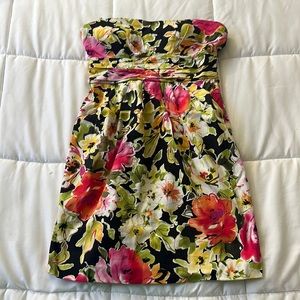 Women’s strapless dress size 4